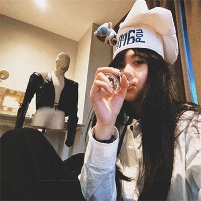 纯真小镇的夫人